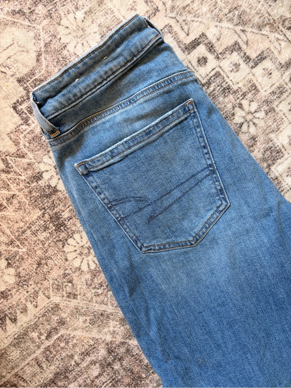 American Eagle Outfitters Light Blue Stretch Denim Jeans